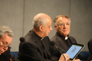 Anno della Fede. Mons. Fisichella presenta tre eventi e una App dedicata ai catechisti