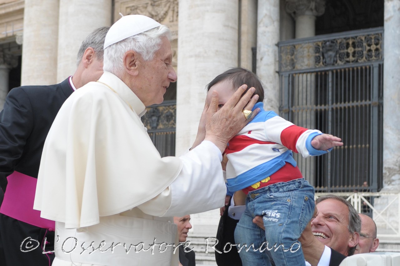  Mons. Fisichella: in Benedetto XVI la bellezza e la gioia del credere