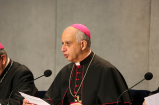  Arcebispo Fisichella: a nova evangelização parte da credibilidade das testemunhas