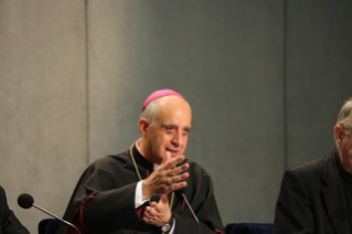 “A fé deve ser repensada e vivida” D. Rino Fisichella, no “L'Osservatore Romano”