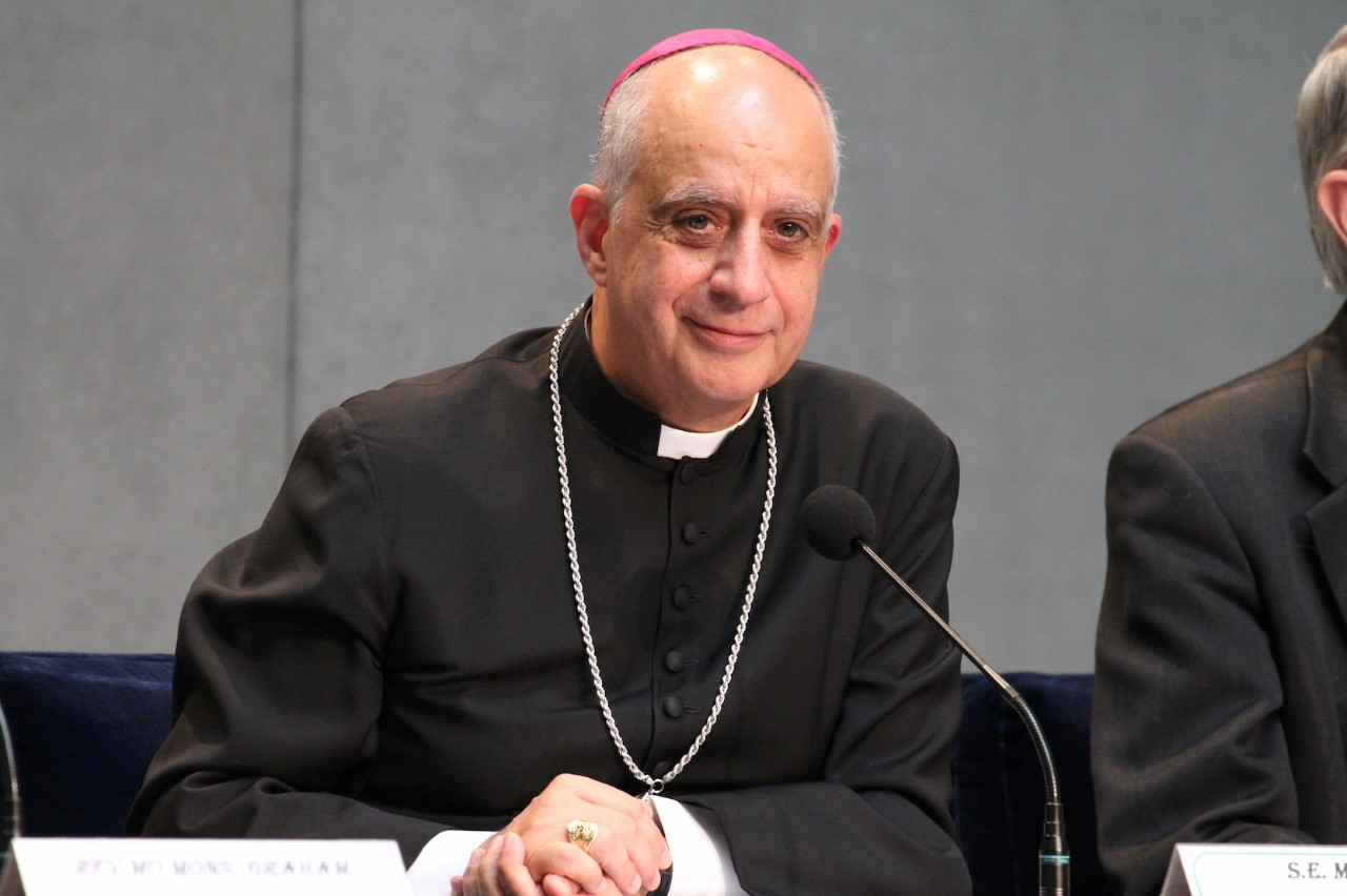 El derecho de Dios, Arzobispo Rino Fisichella